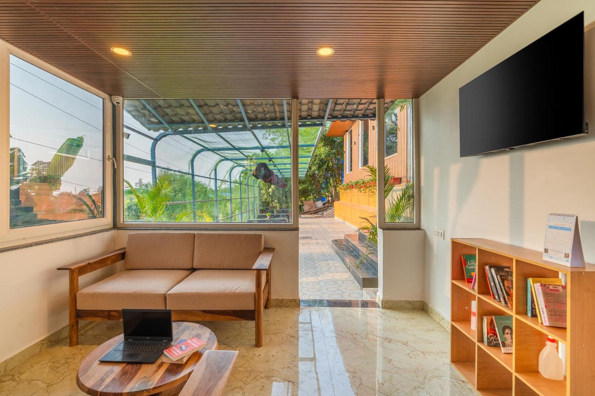The Hosteller Goa, มานเดรม ภายนอก รูปภาพ